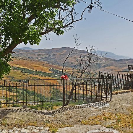 Casa Vacanze La Dimora Di Santa Barbara Petralia Soprana Kültér fotó