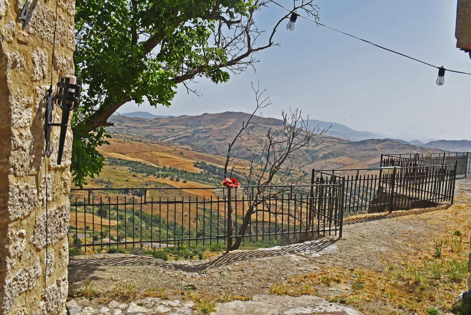 Casa Vacanze La Dimora Di Santa Barbara Petralia Soprana Kültér fotó