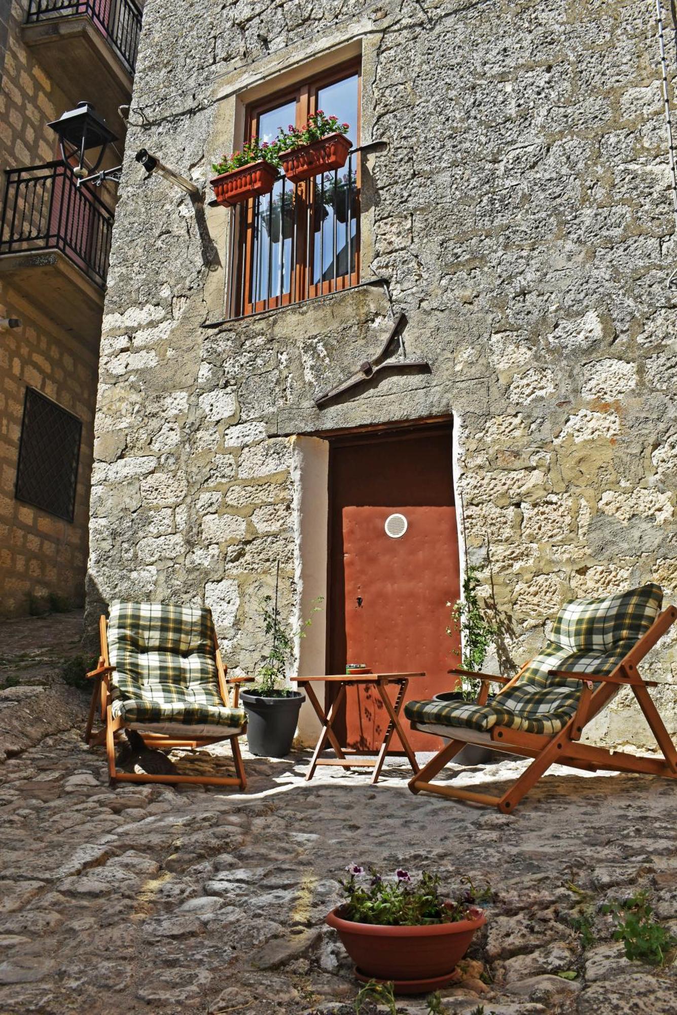 Casa Vacanze La Dimora Di Santa Barbara Petralia Soprana Kültér fotó